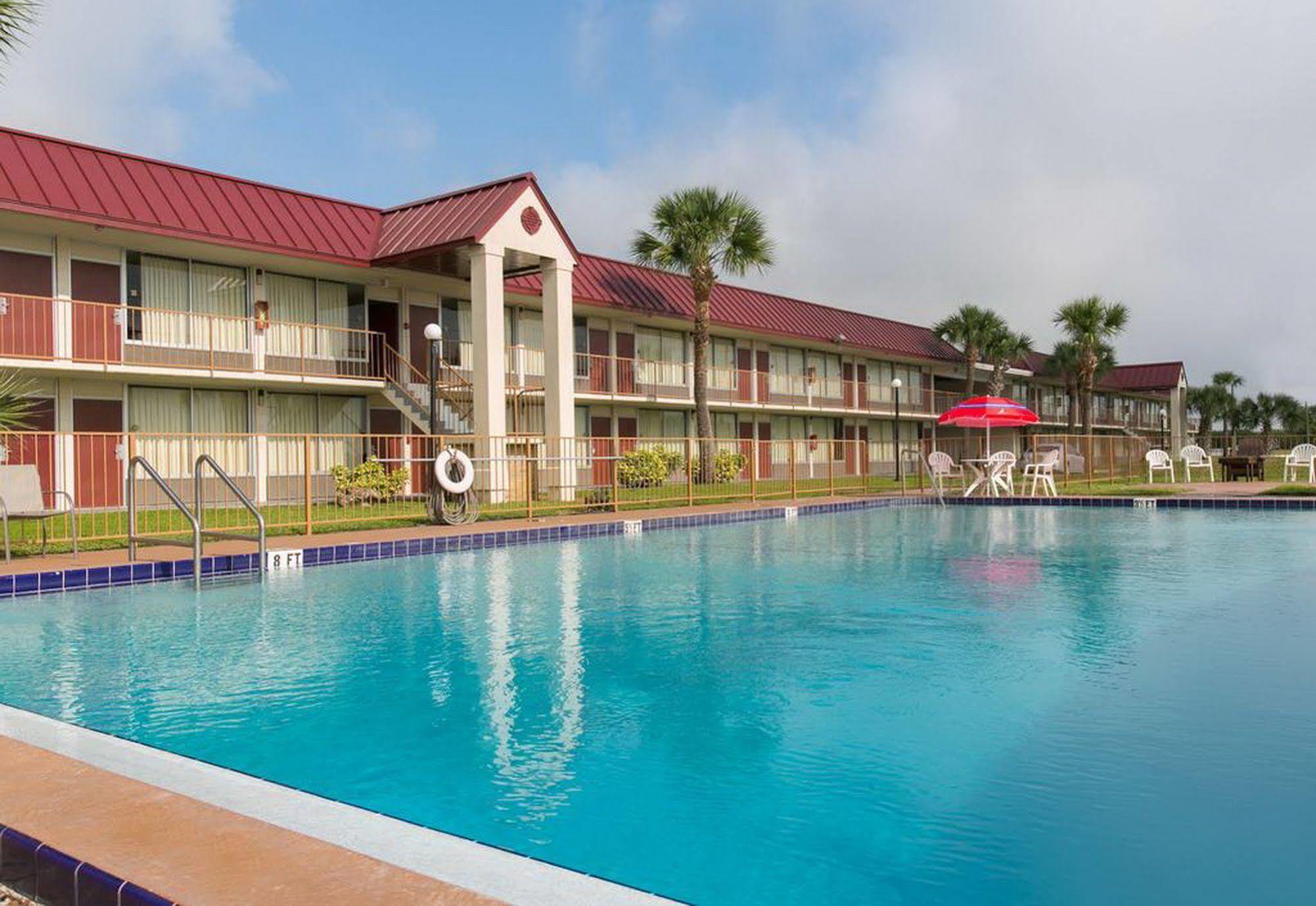 Fairbridge Inn Express Dundee Winter Haven Exterior photo